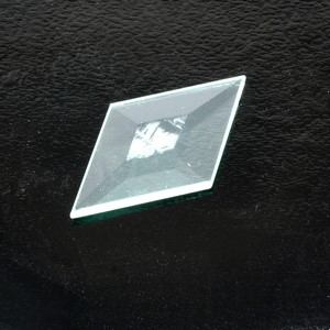 Diamant form Glas  4,4x7,6cm