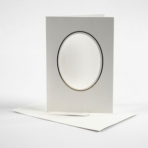 Passepartoutkort, 10,5x15 cm, off-white, oval med guldkant, 10 sæt